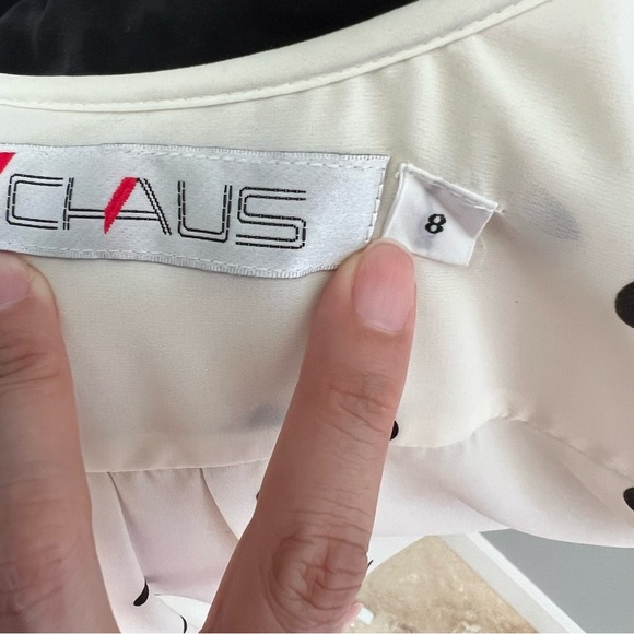 Women’s Size 8 Polka Dot Chaus Blouse - Picture 7 of 9